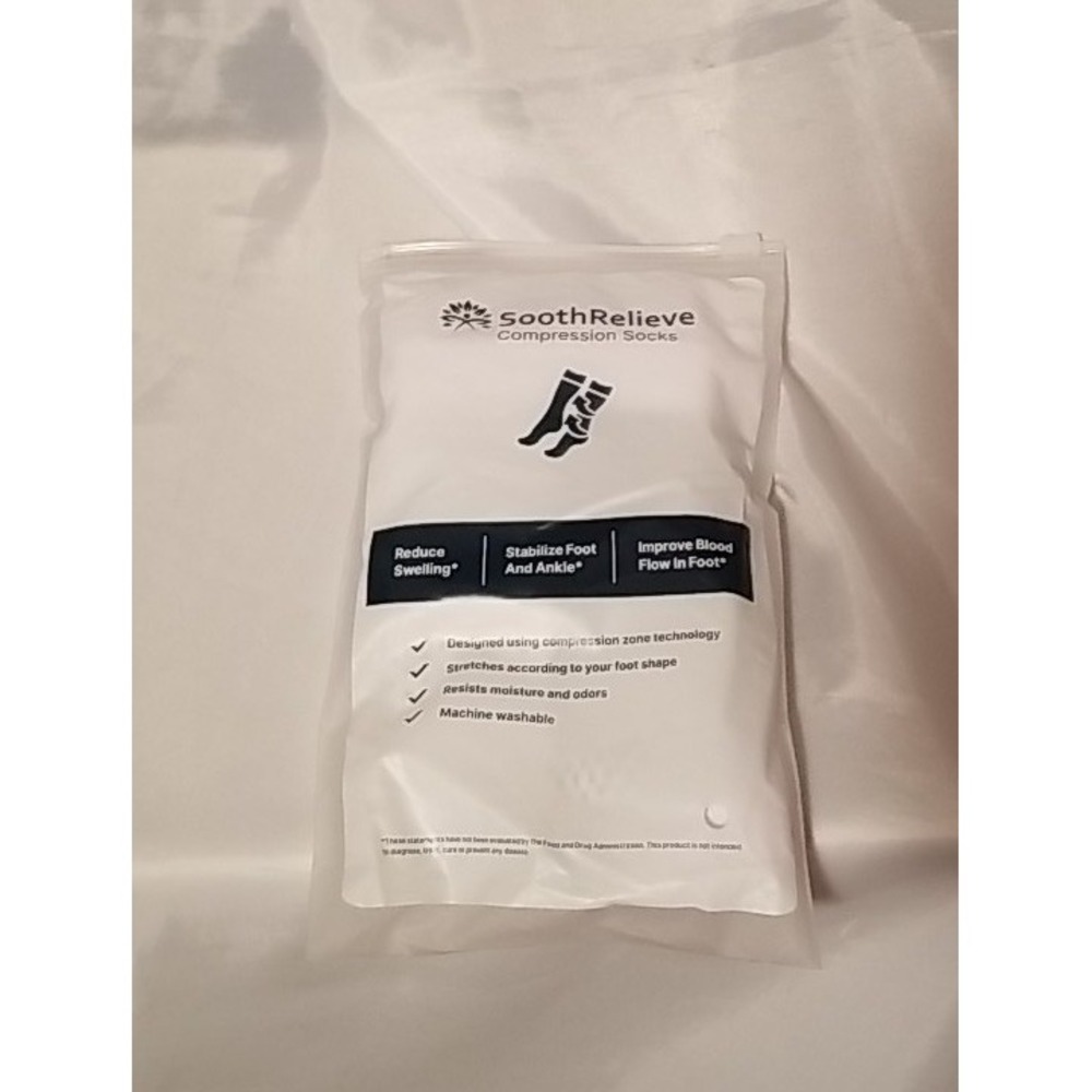 1 Pair of Sooth Relieve Compression Socks White/Black New Foot And Ankle MEDIUM